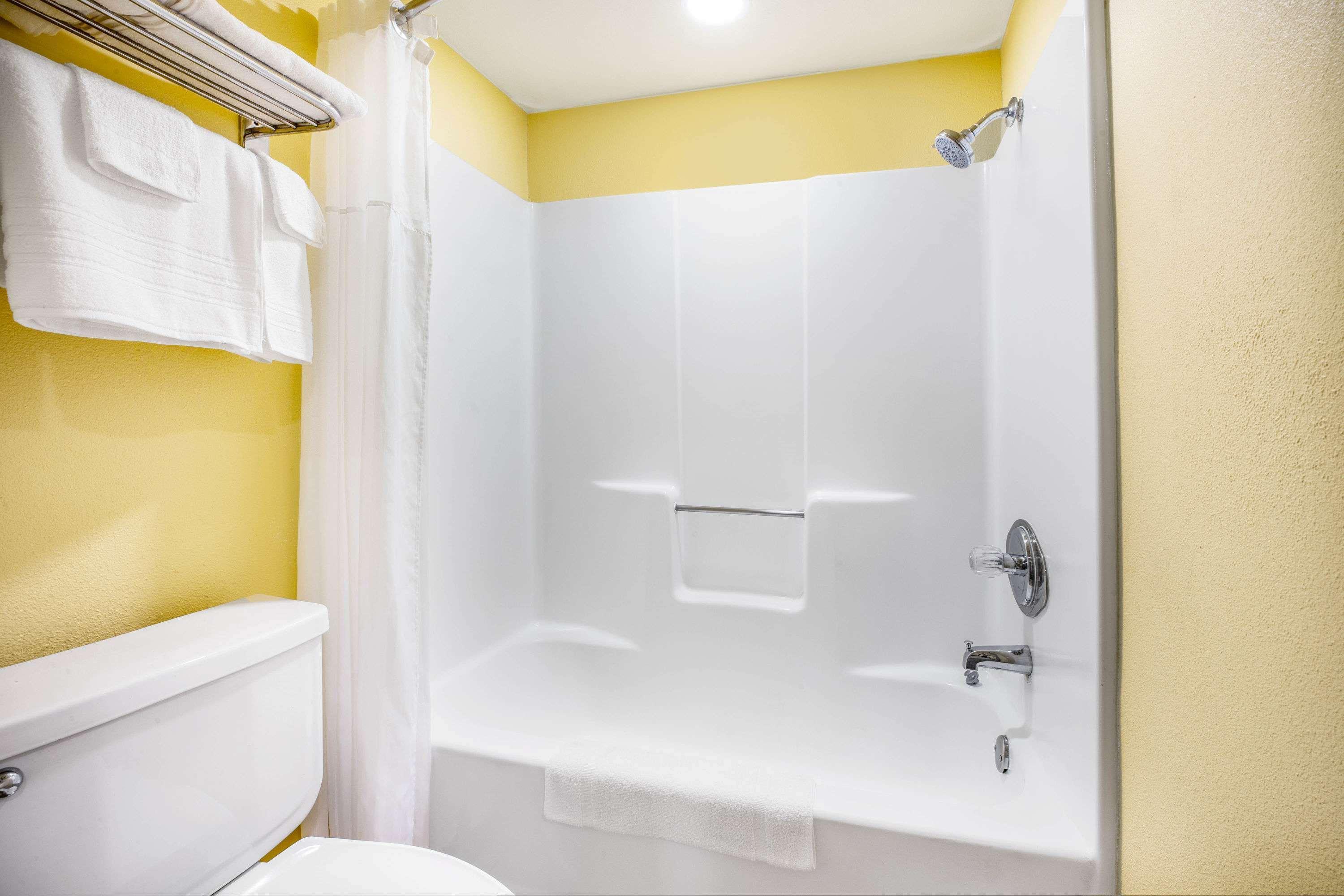 Days Inn By Wyndham Banning Casino/Outlet Mall Екстер'єр фото